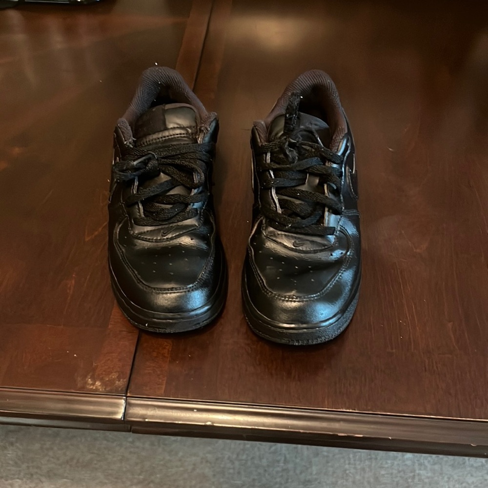 Boys shoes